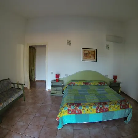 Agriturismo Gli Ulivi Lantgård *
